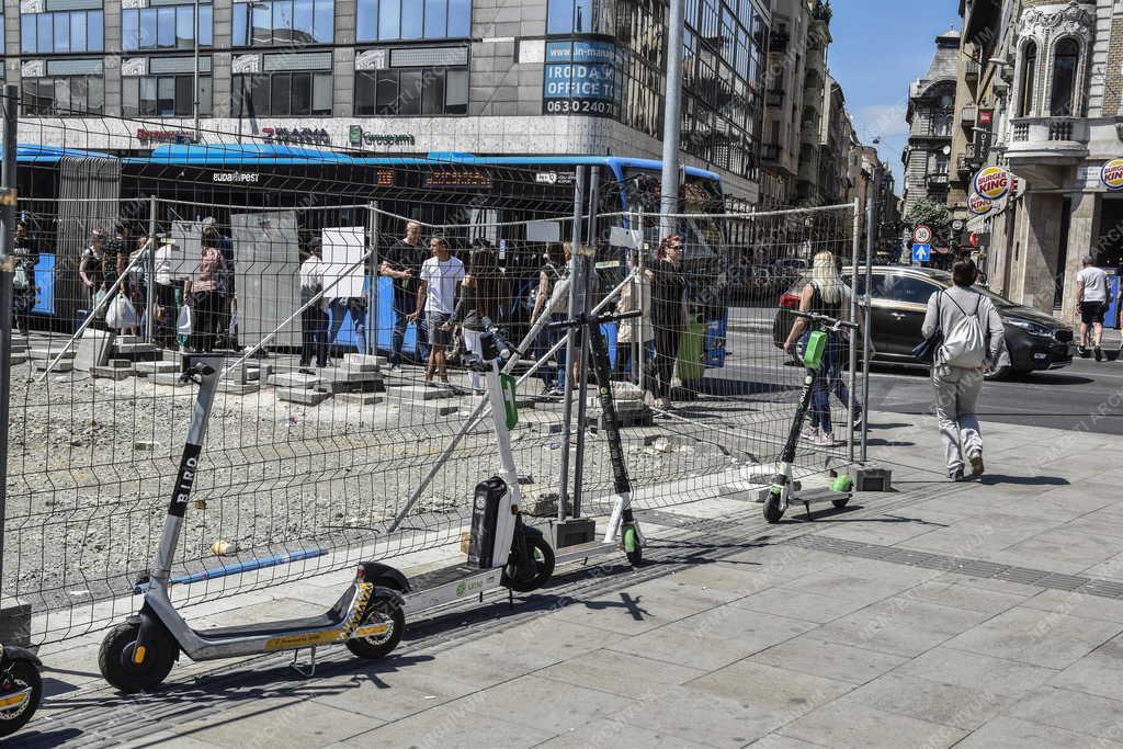 Településfejlesztés - Budapest - Megújul a Blaha Lujza tér