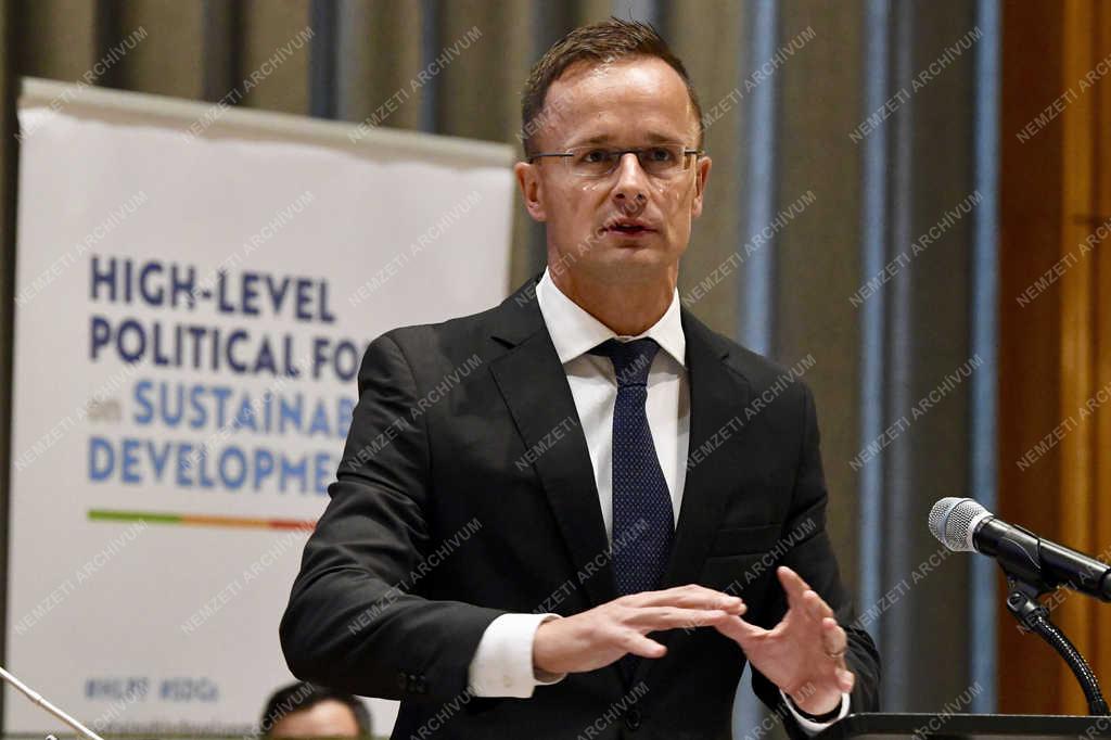 Szijjártó Péter New York-ban
