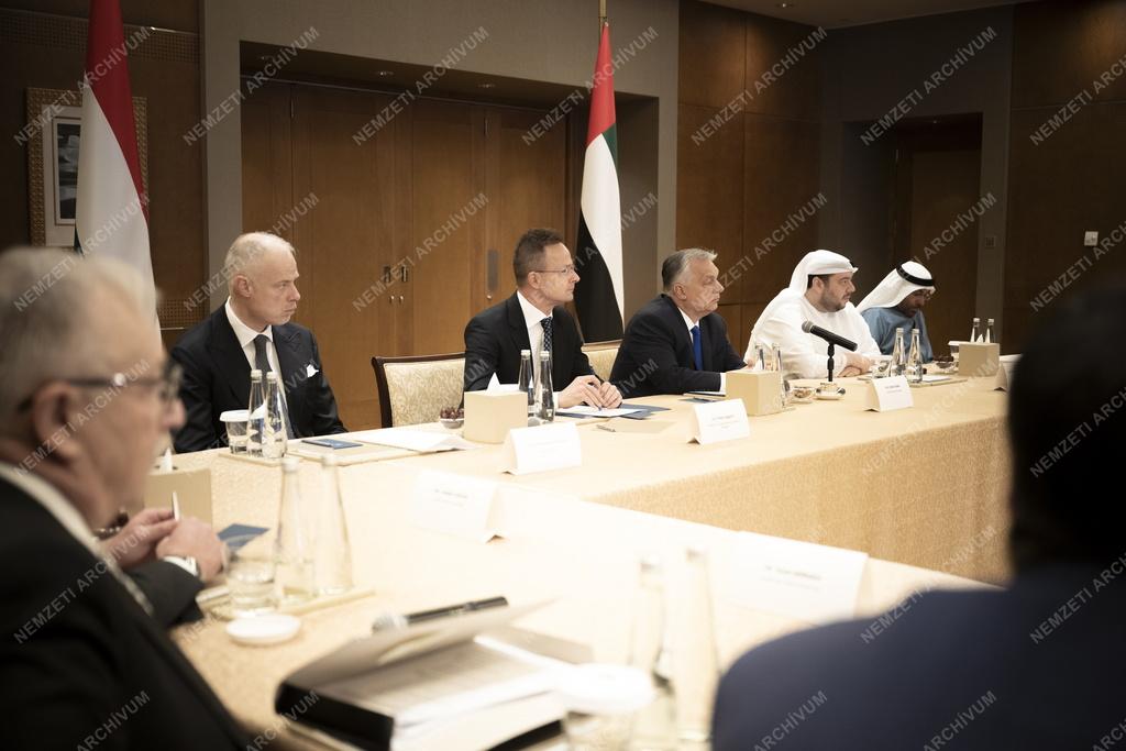 Orbán Viktor az Egyesült Arab Emírségekben