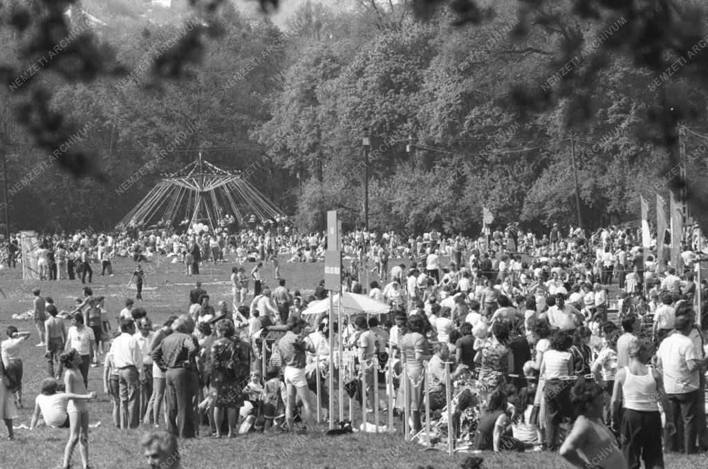 Szórakozás - Majális