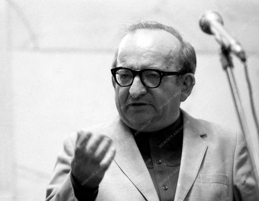 Halálozás - Elhunyt Radványi Barna