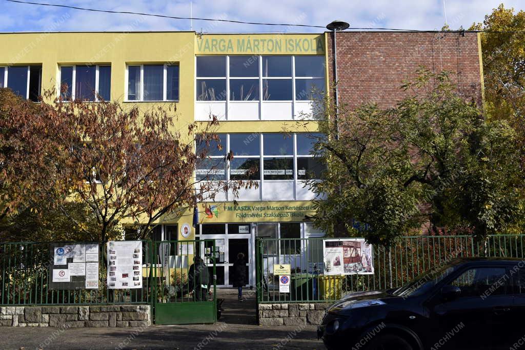 Oktatás - Budapest - Varga Márton Kertészeti és Földmérési Technikum és Kollégium