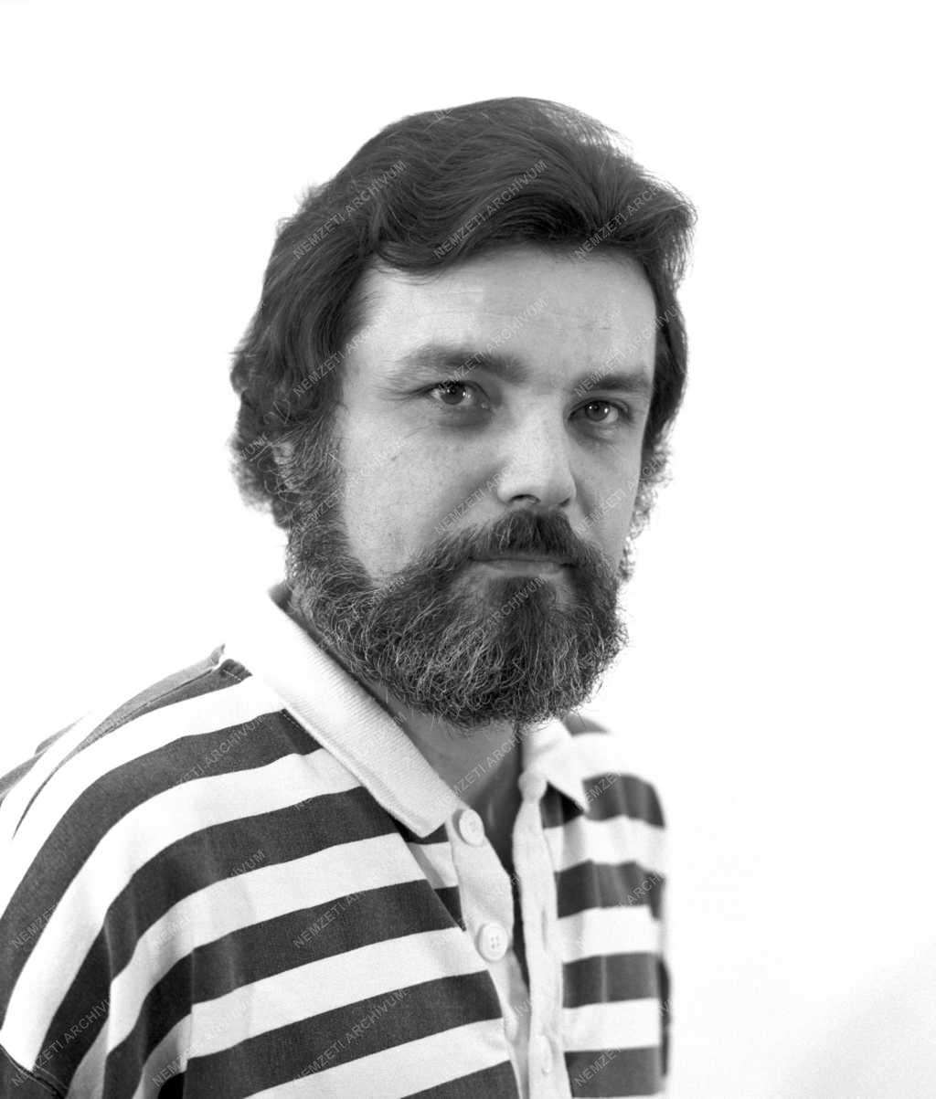 Színház - Kalocsay Miklós