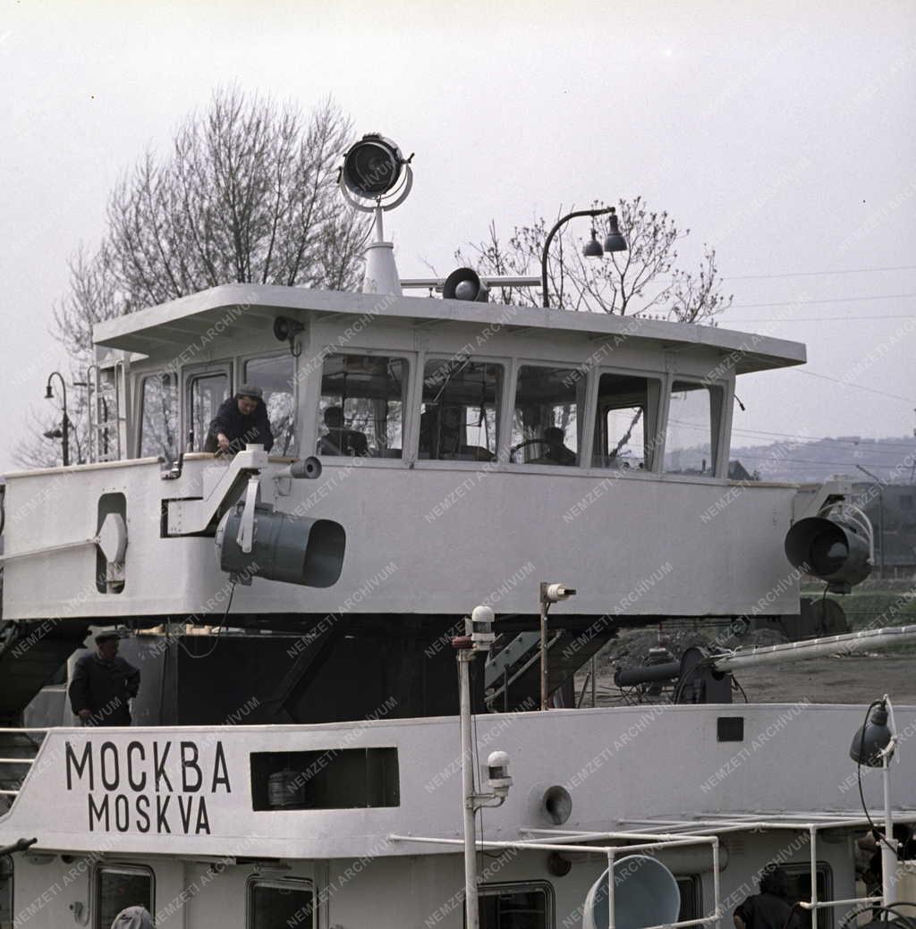 Ipar - Magyar Hajó- és Darugyár Óbudai Gyáregysége
