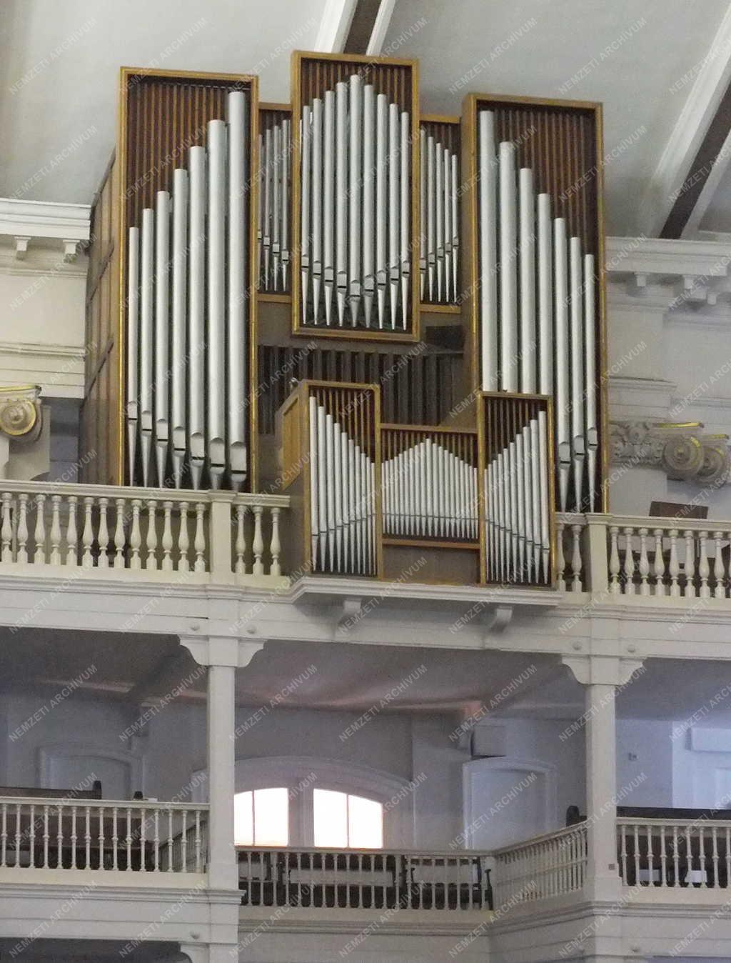 Egyházi épület - Budapest - Evangélikus templom 