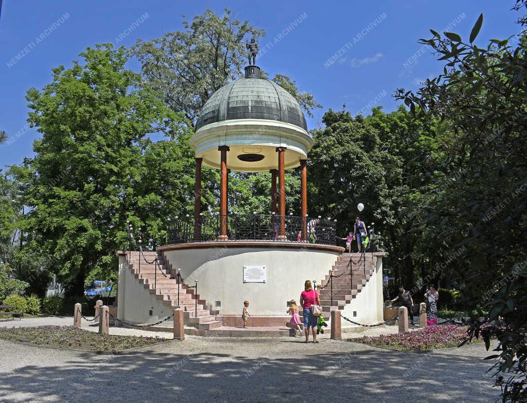 Városkép - Budapest - Margitszigeti Zenélő kút