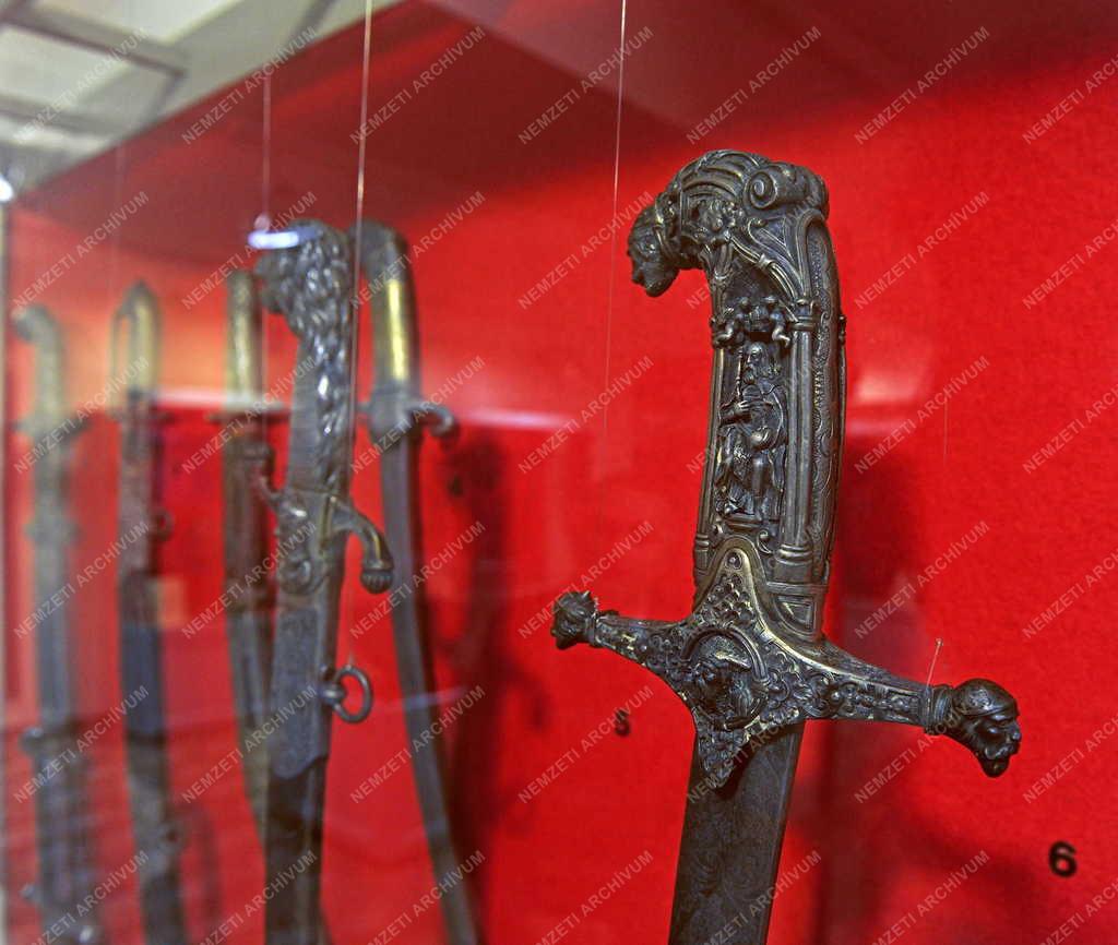 Gyűjtemény - Magánmúzeum Egerben