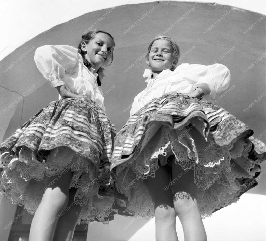 Folklór - Magyar népviselet