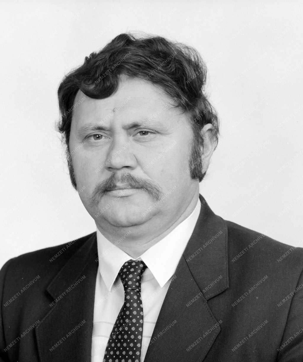Belpolitika - Budapesti képviselőjelöltek