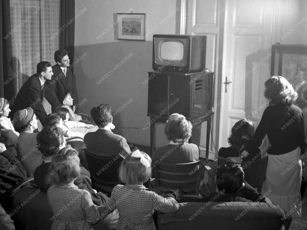 Szabadidő - Klubélet az ÉDOSZ kultúrházban