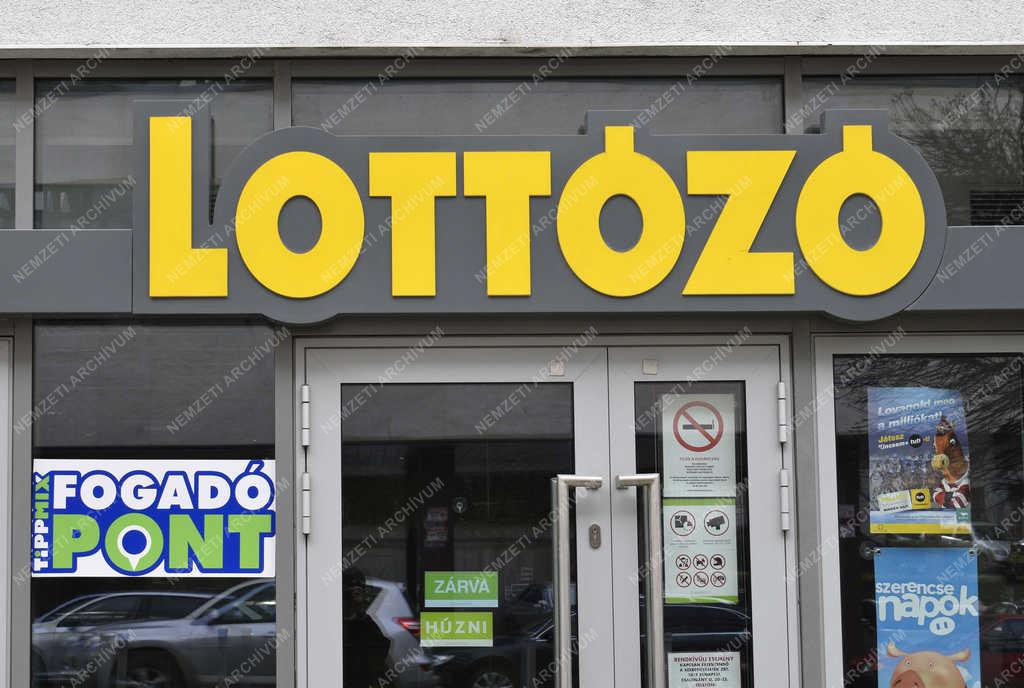 Szerencsejáték - Budapest - Lottózó