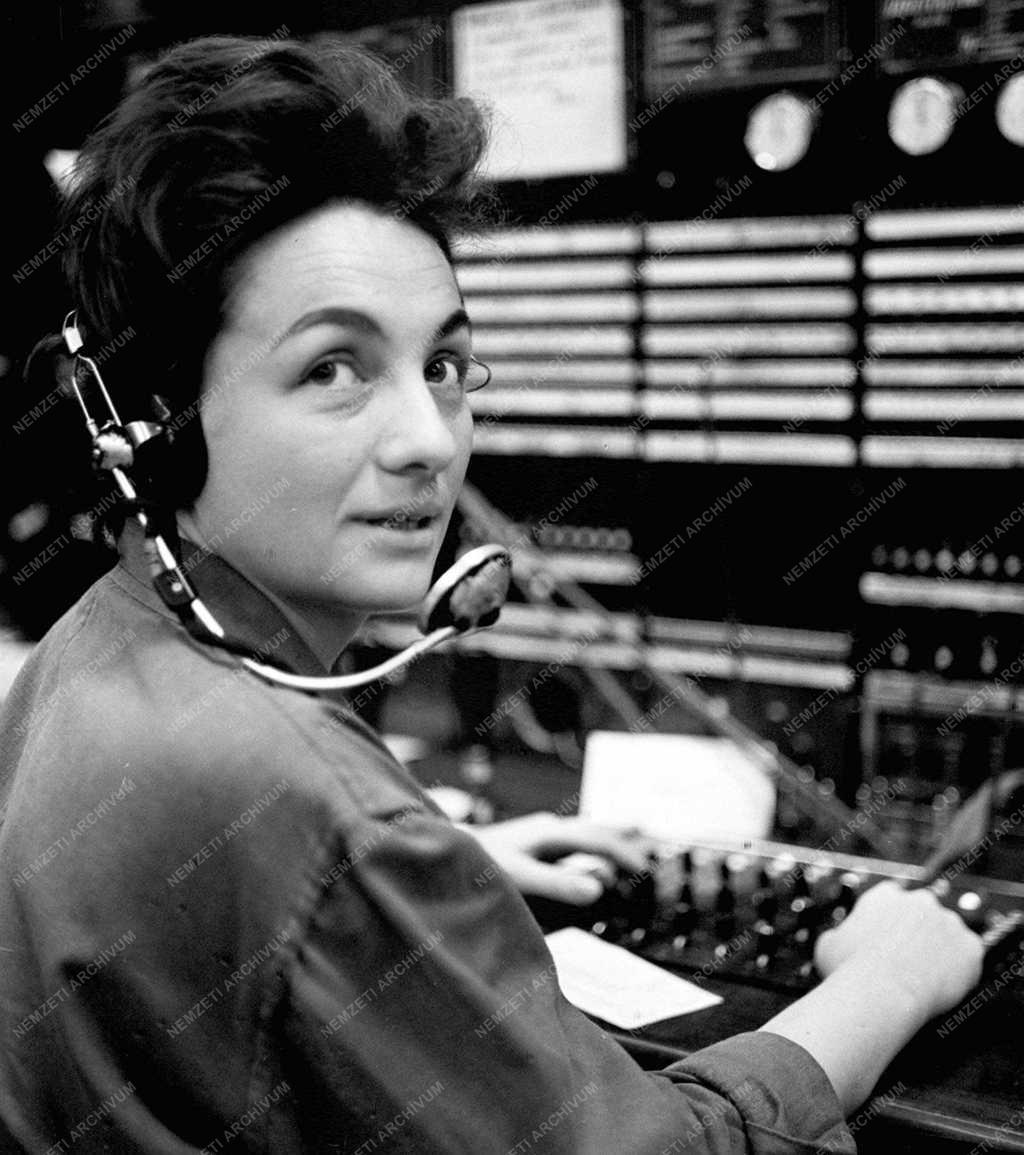 A szerző válogatása - Több külföldi telefonhívás