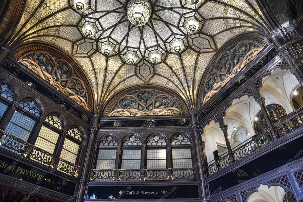 Városkép - Idegenforgalom - Párisi Udvar Hotel és Passage Budapest 