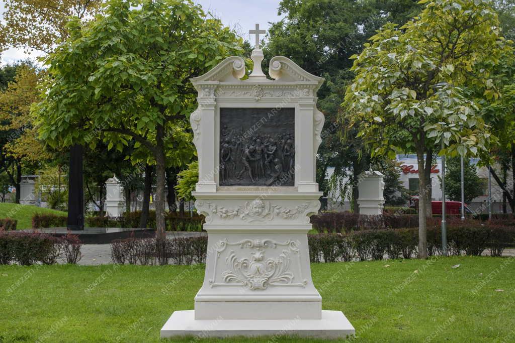 Emlékmű - Budapest - A keresztút stációi a Golgota téren
