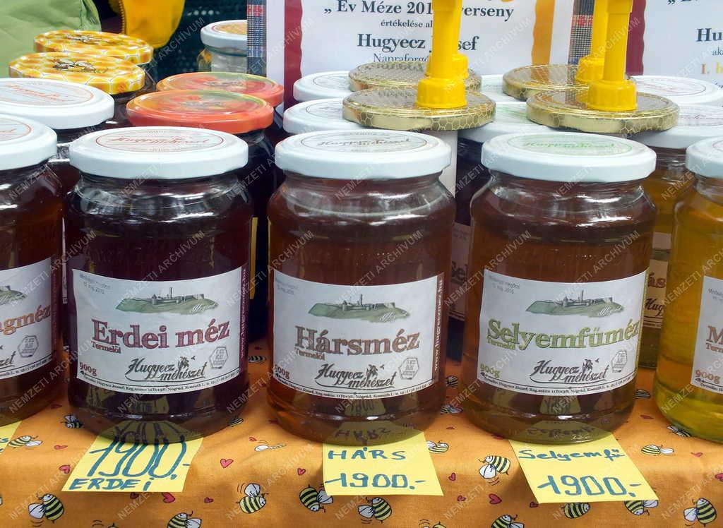 Kereskedelem - Nagymaros - Piac
