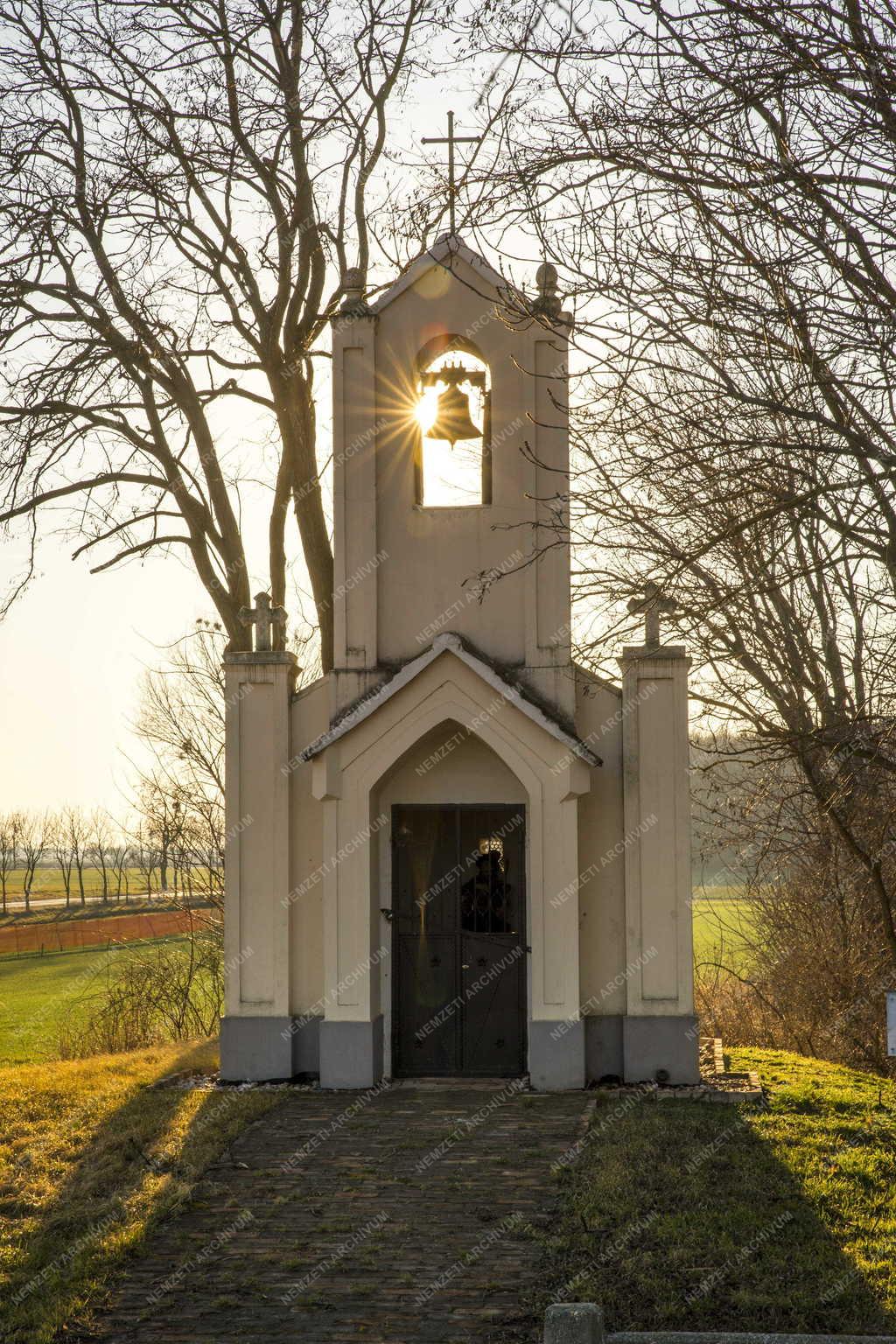 Egyház - Osli - Szent Vendel Kápolna