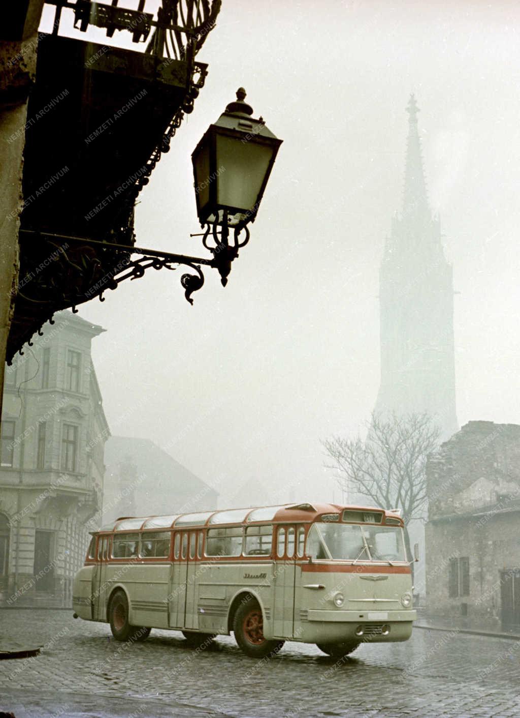 Közlekedés - Ikarus autóbusz