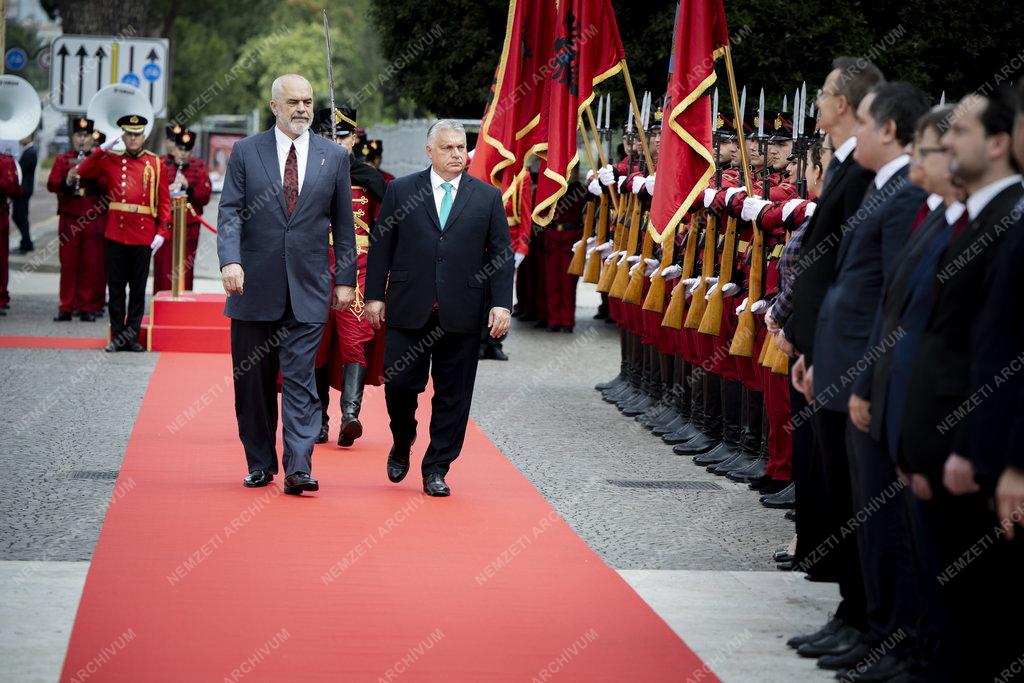 Orbán Viktor Albániában