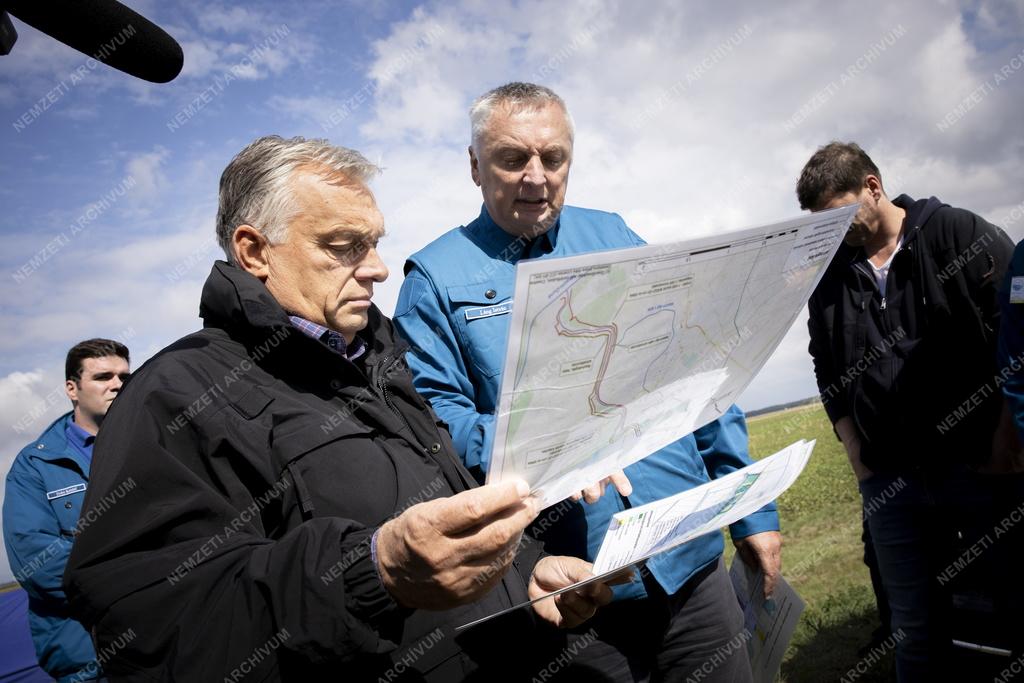 Árvíz - Orbán Viktor engedélyt adott a Lajta-menti szükségtározó megnyitására