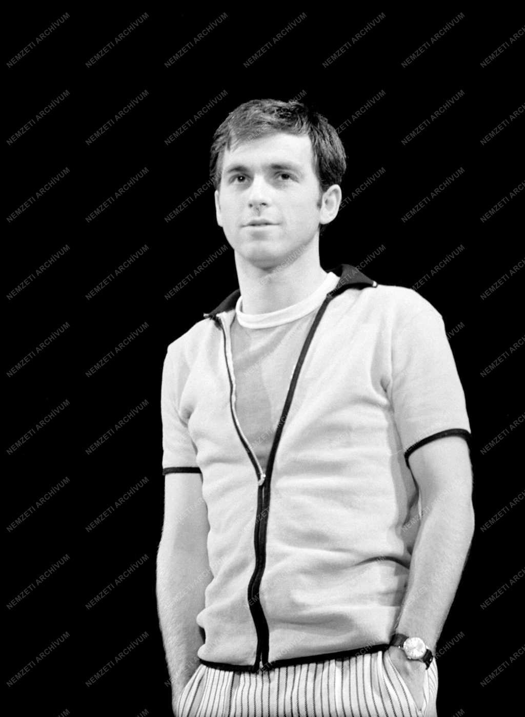 A Madách Színház március 15-én mutatja be G. B. Shaw: „Olyan szép, hogy nem is lehet igaz” c. vígjátékát. Rendező: Ádám Ottó.