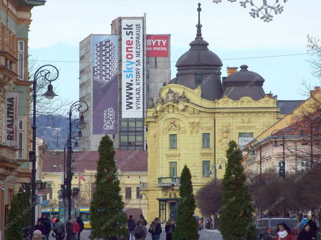 Városkép - Kassa - Régi és új épületek 