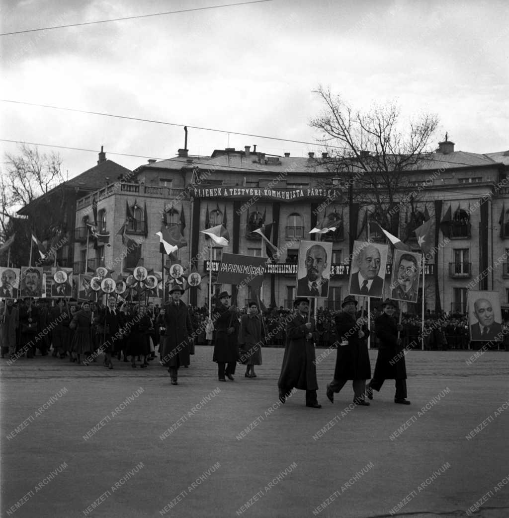 Belpolitika - Pártkongresszusi felvonulás Budapesten