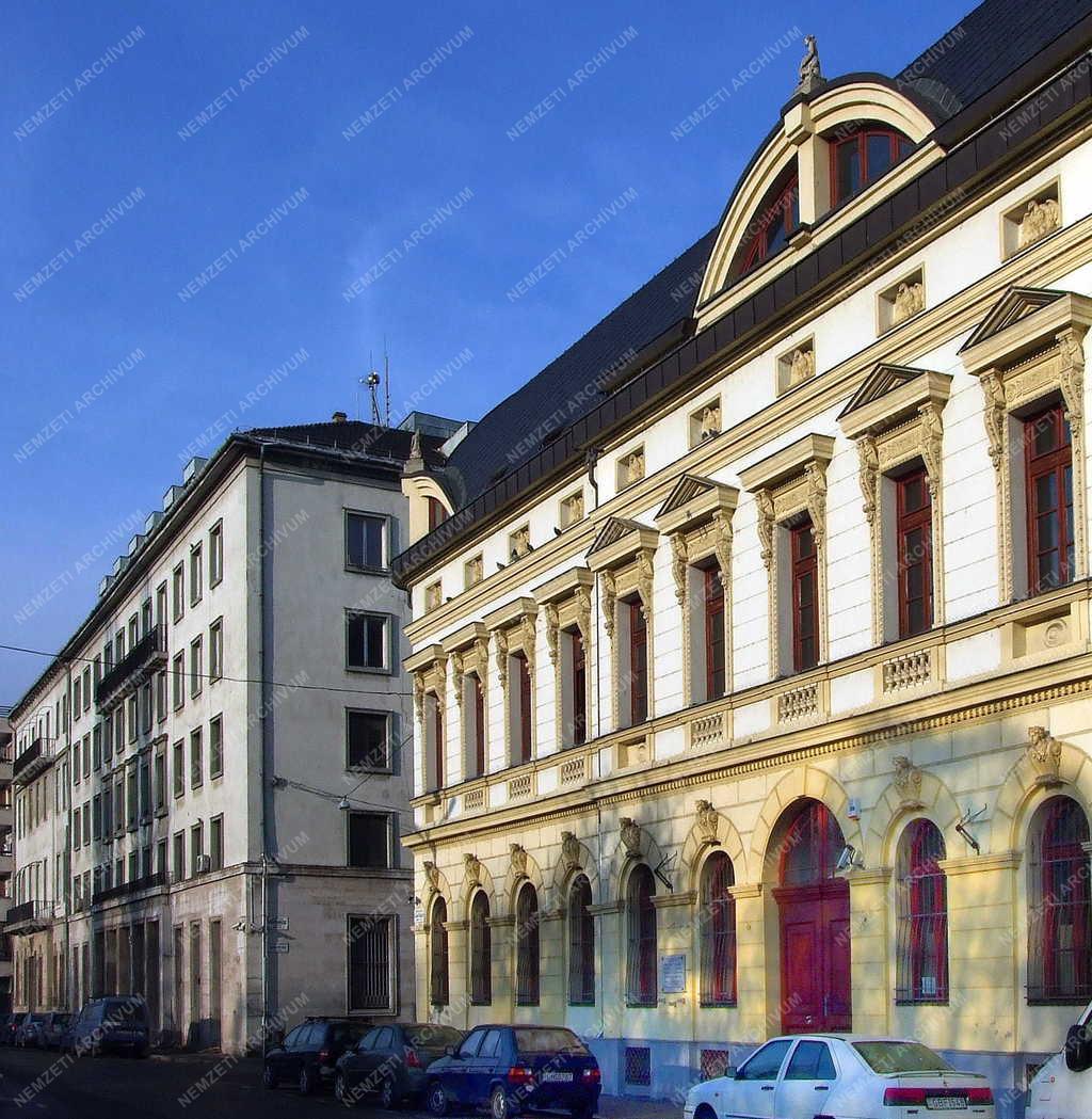 Történelem - 1956 harcainak egyik helyszíne