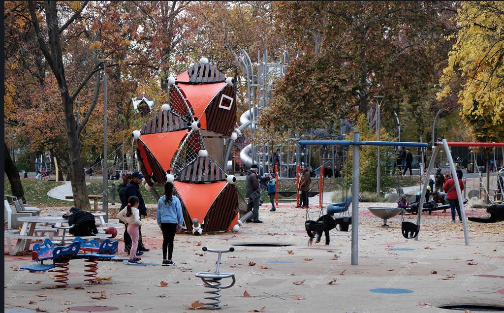 Szabadidő - Szórakozás - Budapest - Városligeti Nagyjátszótér