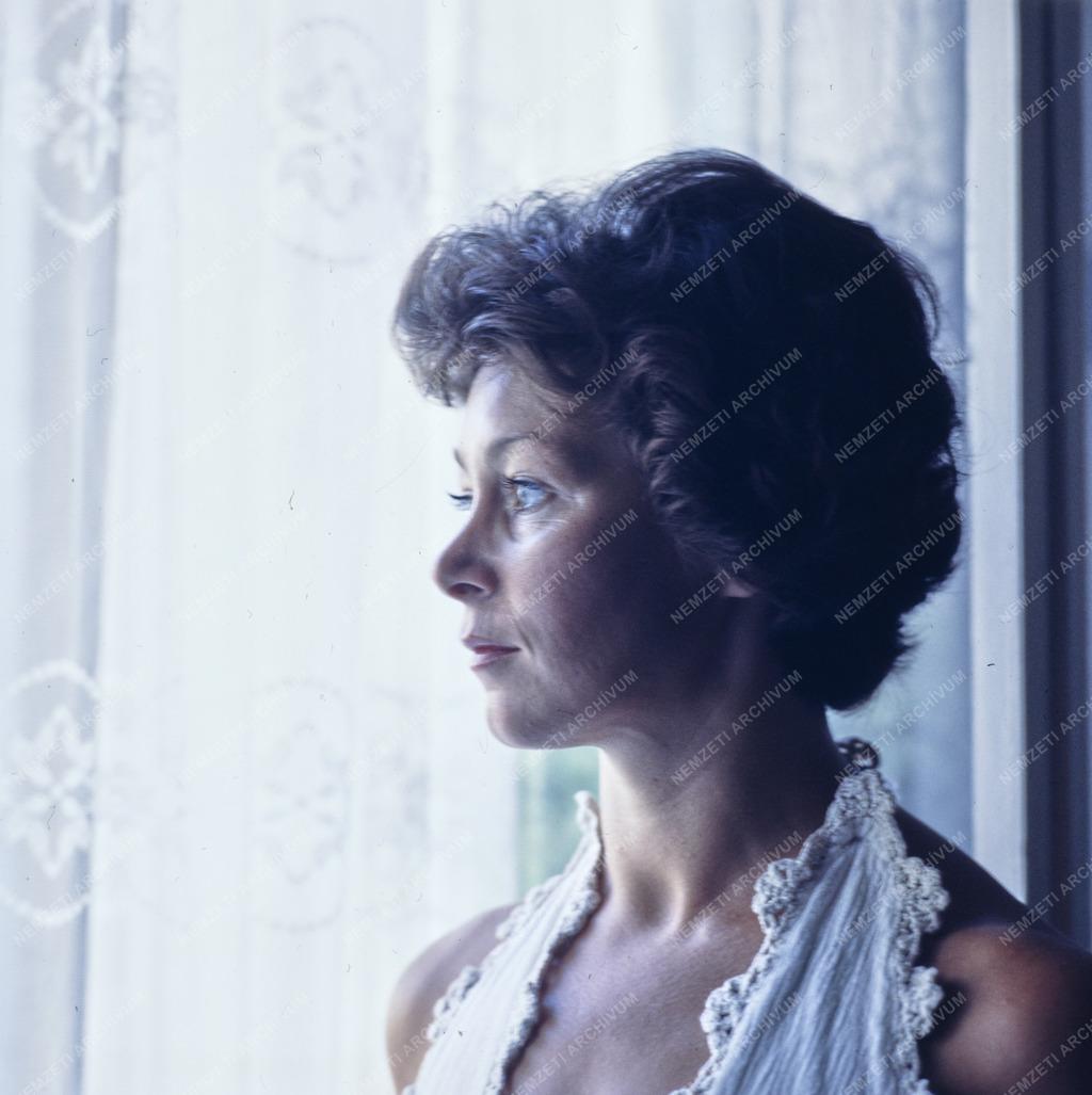 Kultúra - Színház - Császár Angela színművész