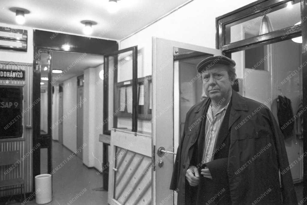 Színház - A színfalak mögött