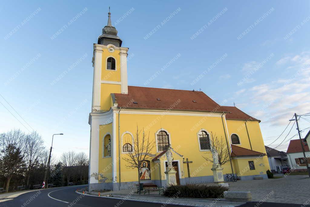 Egyház - Osli - Nagyboldogasszony kegytemplom