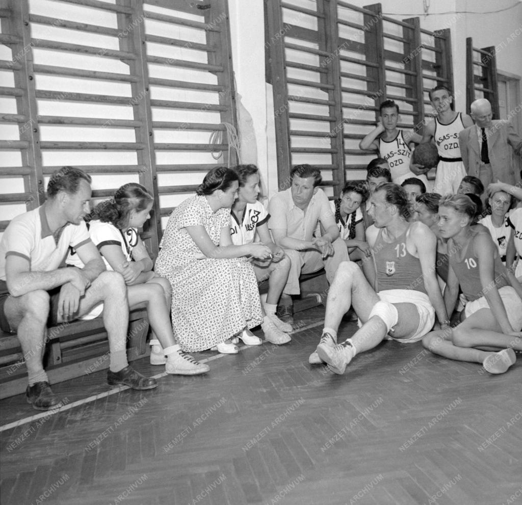 Ipar - Nehézipari Központ - Üzemlátogatás Ózdon