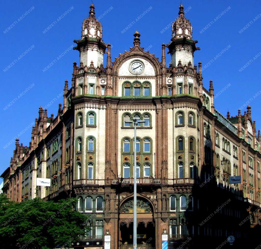 Városkép - Budapest - Az egykori Belvárosi Takarékpénztár épülete 