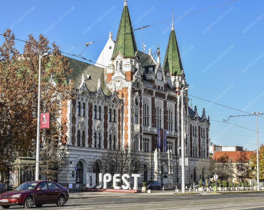 Önkormányzat - Budapest - Újpesti Városháza