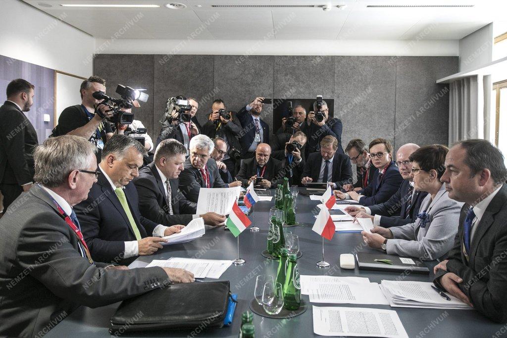Orbán Viktor Brüsszelben