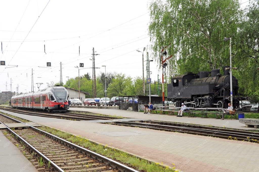 Vasúti közlekedés - Vác - Megújul a váci vasútállomás