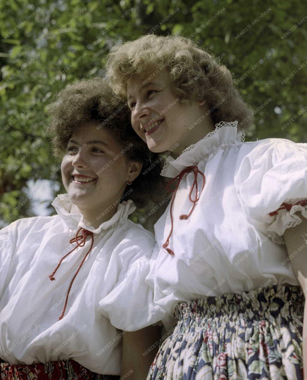 Mezőgazdaság - Szabadidő - Makói Kossuth Tsz