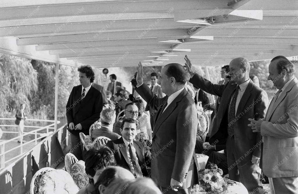 Külpolitika - Francois Mitterrand Magyarországon