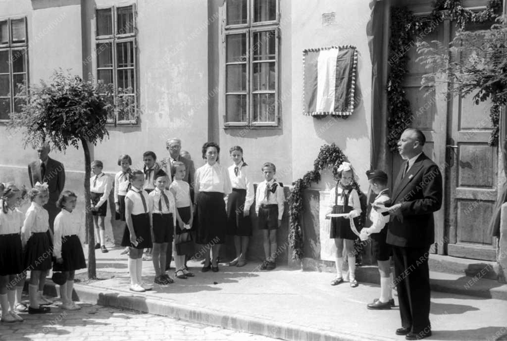Oktatás - Évforduló - 225 éves általános iskola Dunaföldváron  