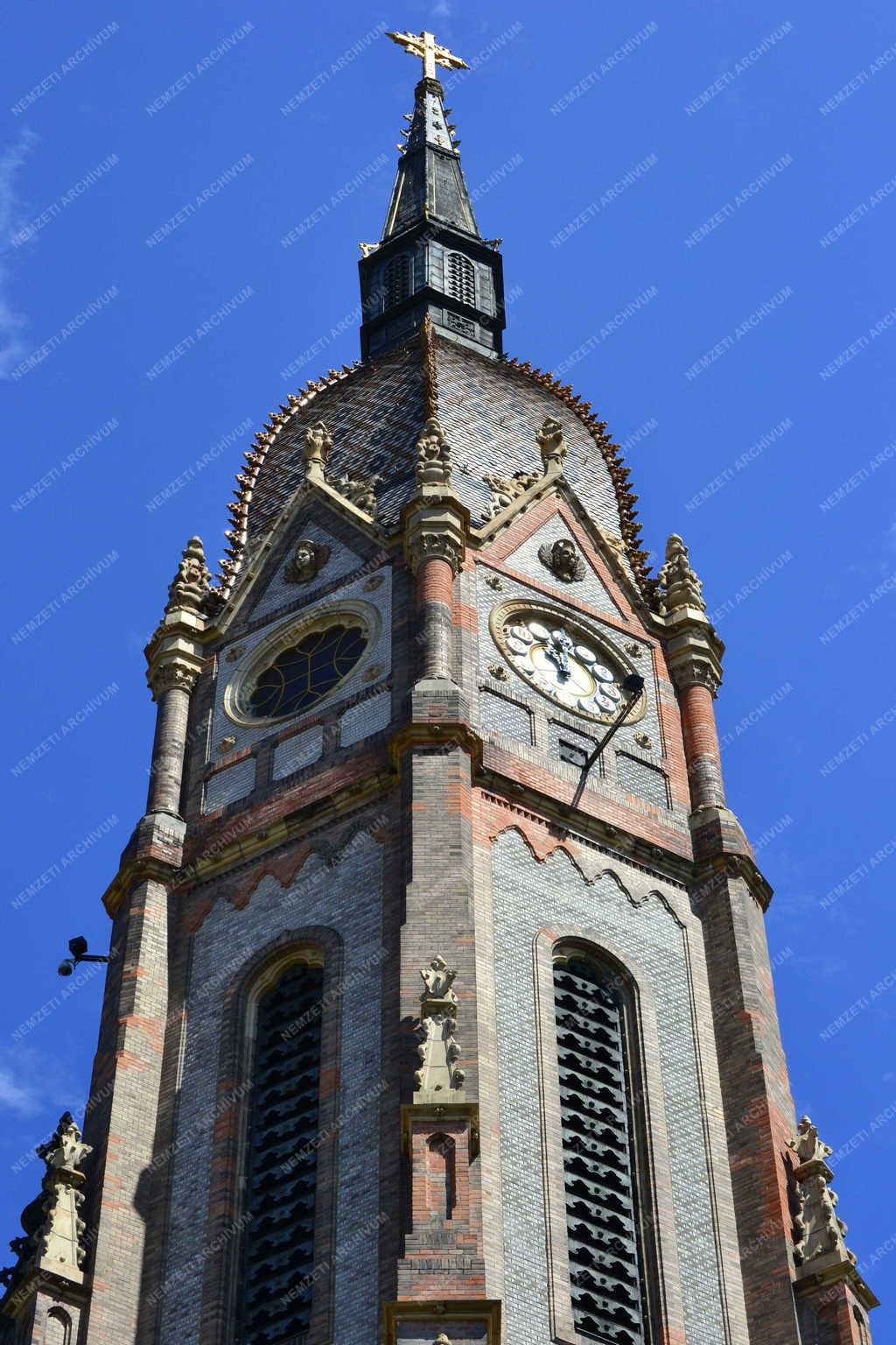 Egyházi épület - A kőbányai Szent László plébániatemplom