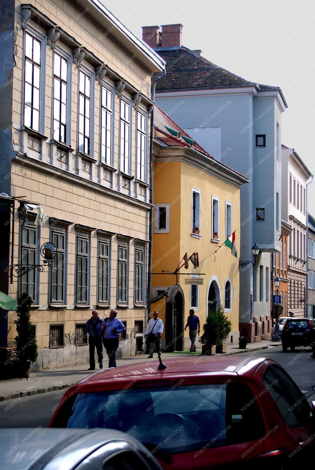 Városkép - Budapest - Az Úri utca részlete a Várban