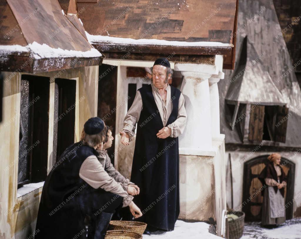 Kultúra - Film - A Bolondok bálja című tv-film forgatása