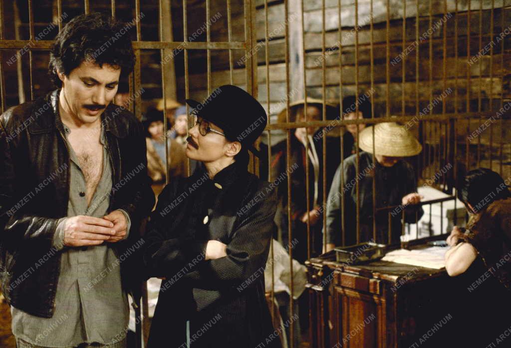 Kultúra - Film - A szecsuáni jólélek című tv-film forgatása