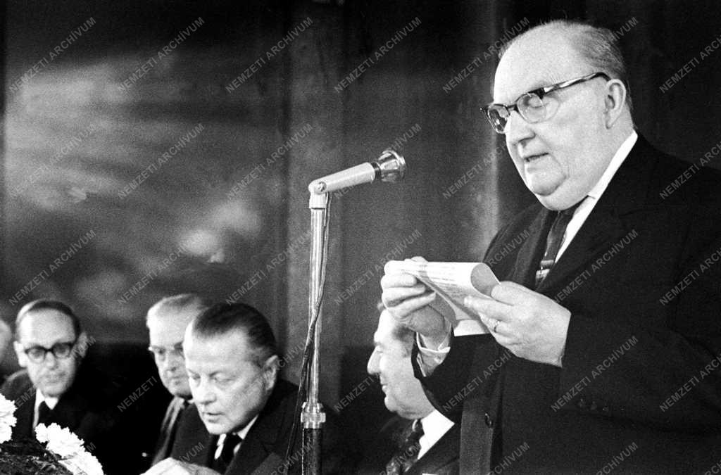 Ligeti Lajos Kossuth-díjas nyelvész
