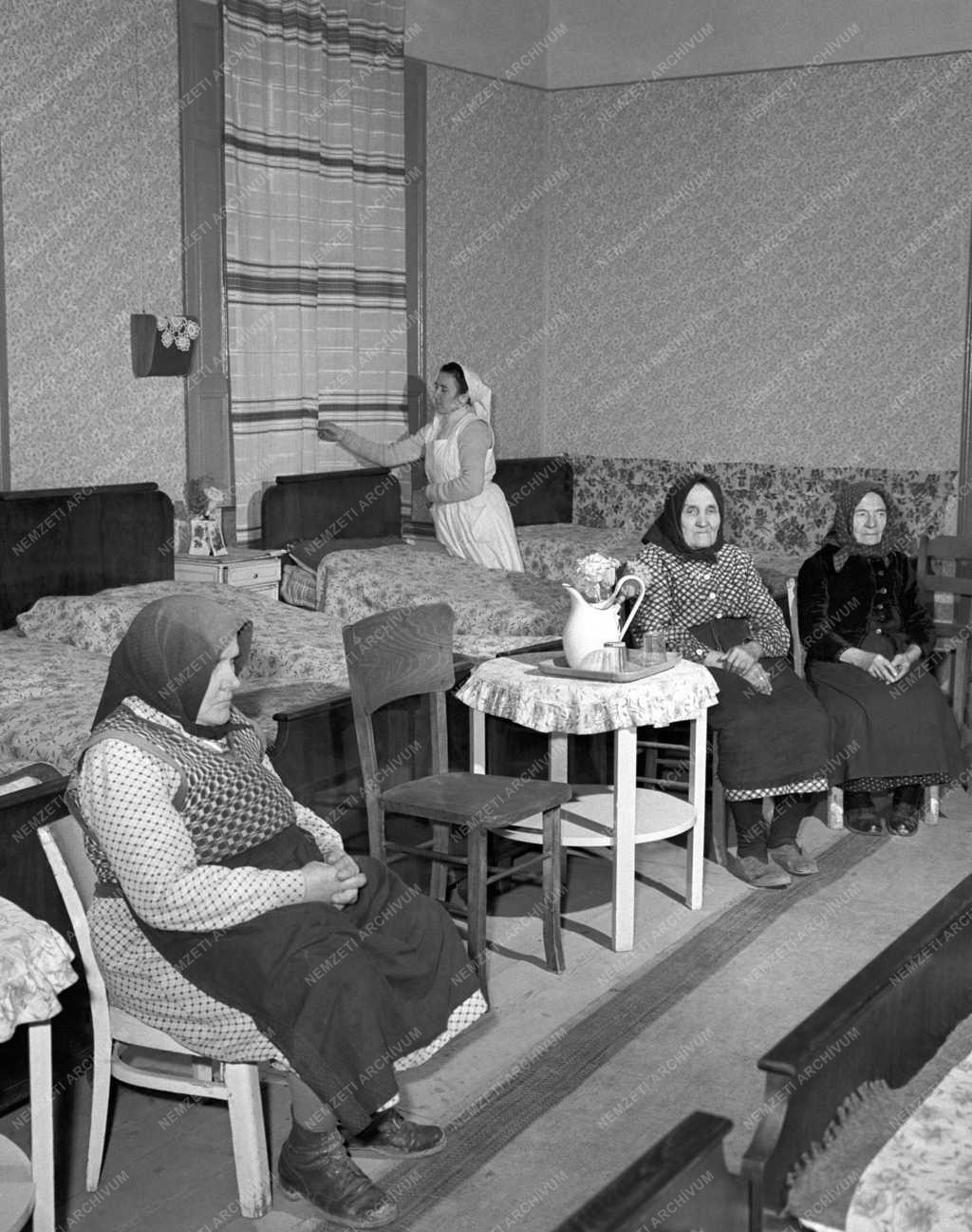 Idősek - Szociális otthon