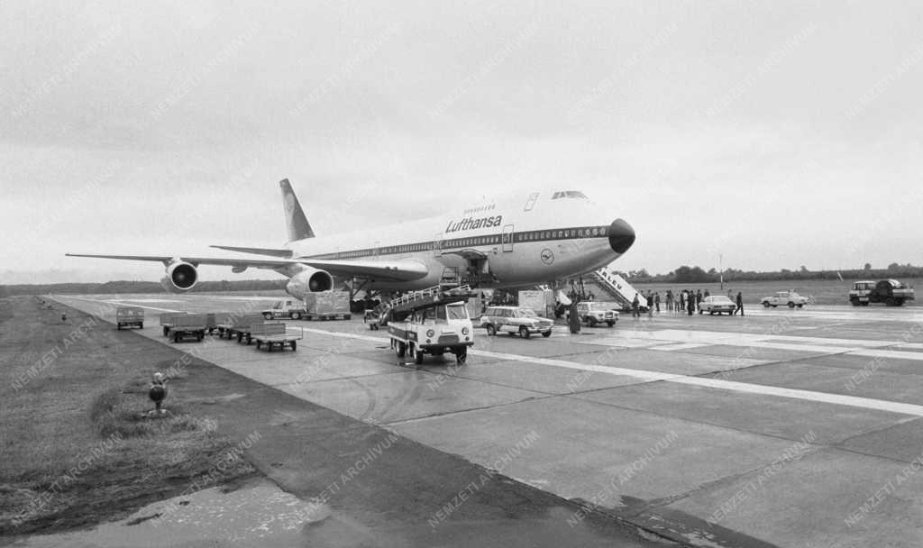 Légi közlekedés - Az első Boeing 747-es Ferihegyen