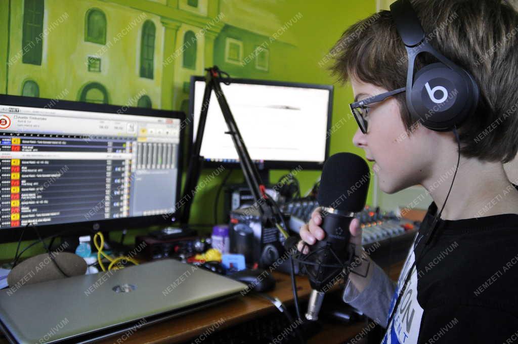 Média - Győr - Az ország legfiatalabb rádiósa