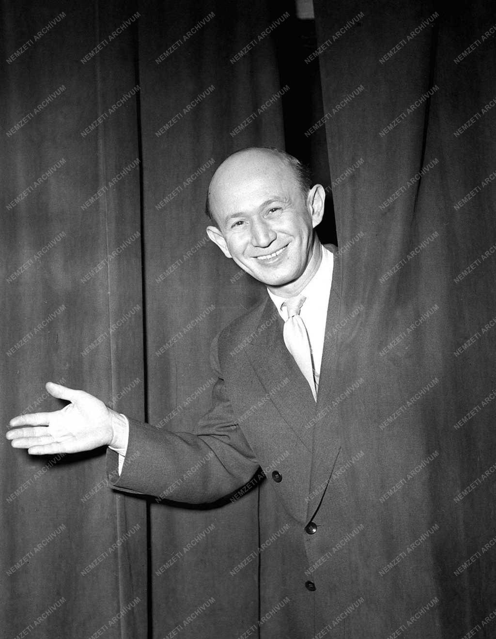 Személyek - Kellér Dezső író, konferanszié