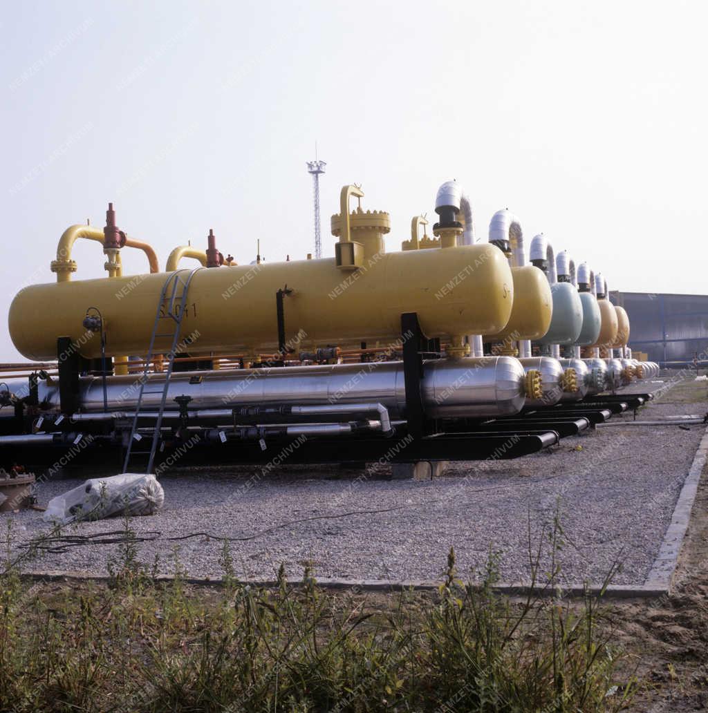 Ipar - Energia - Nagyalaföldi Kőolaj és Földgáztermelő Vállalat új szegedi üzeme