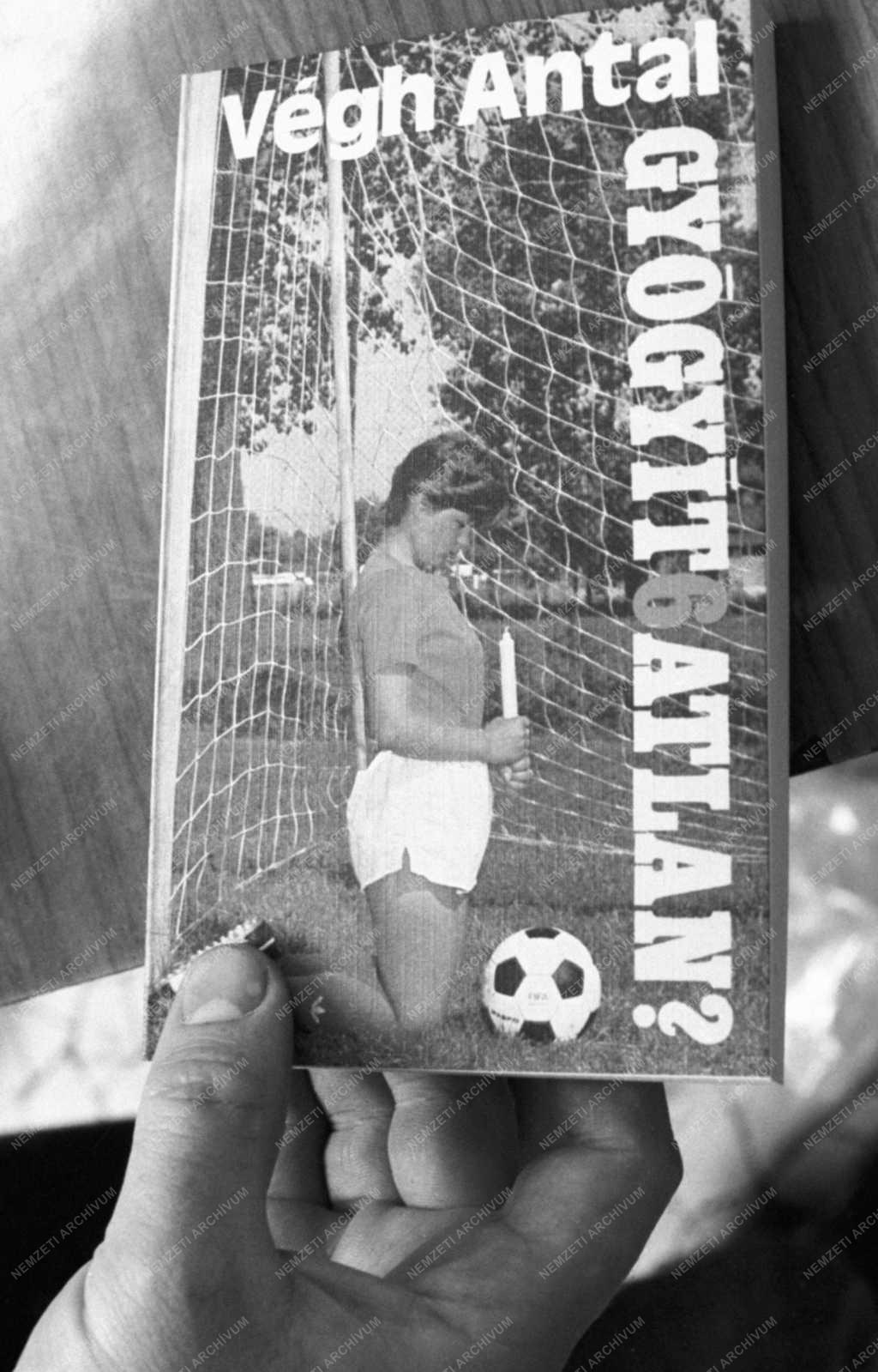Sport - Könyv - Gyógyít6atlan?